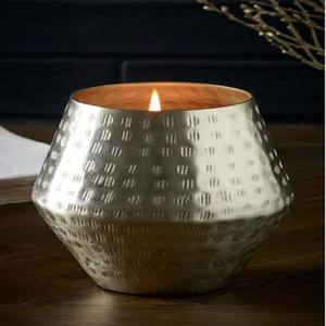 Tarro de vela de metal batido de latón - Product Image 1