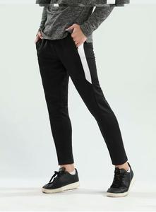 <span class=keywords><strong>Pantaloni</strong></span> sportivi neri da uomo con striscia laterale bianca, vita elastica, leggeri, casual, da jogging, estivi, traspiranti. - Product Image 2