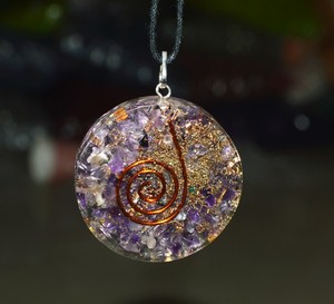 Acheter En Ligne Améthyste Orgone Disque Pendentifs: Améthyste Orgone Disque Pendentifs À Vendre - Product Image 1