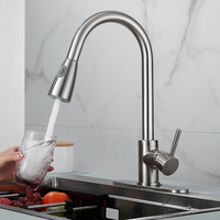 Robinet de cuisine gourmet STOCCO 360° réglable et flexible en laiton, finition brossée, à poignée unique, avec douchette, à poser sur comptoir