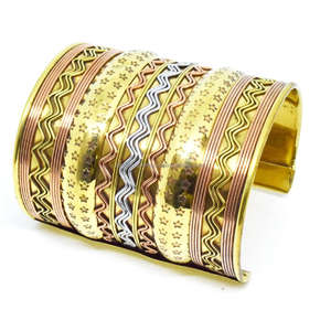 Joyería Vintage hawaiana con nuevos diseños, brazalete abierto hueco lleno de oro, pulsera Jamaiquina para niñas, venta al por mayor - Product Image 5