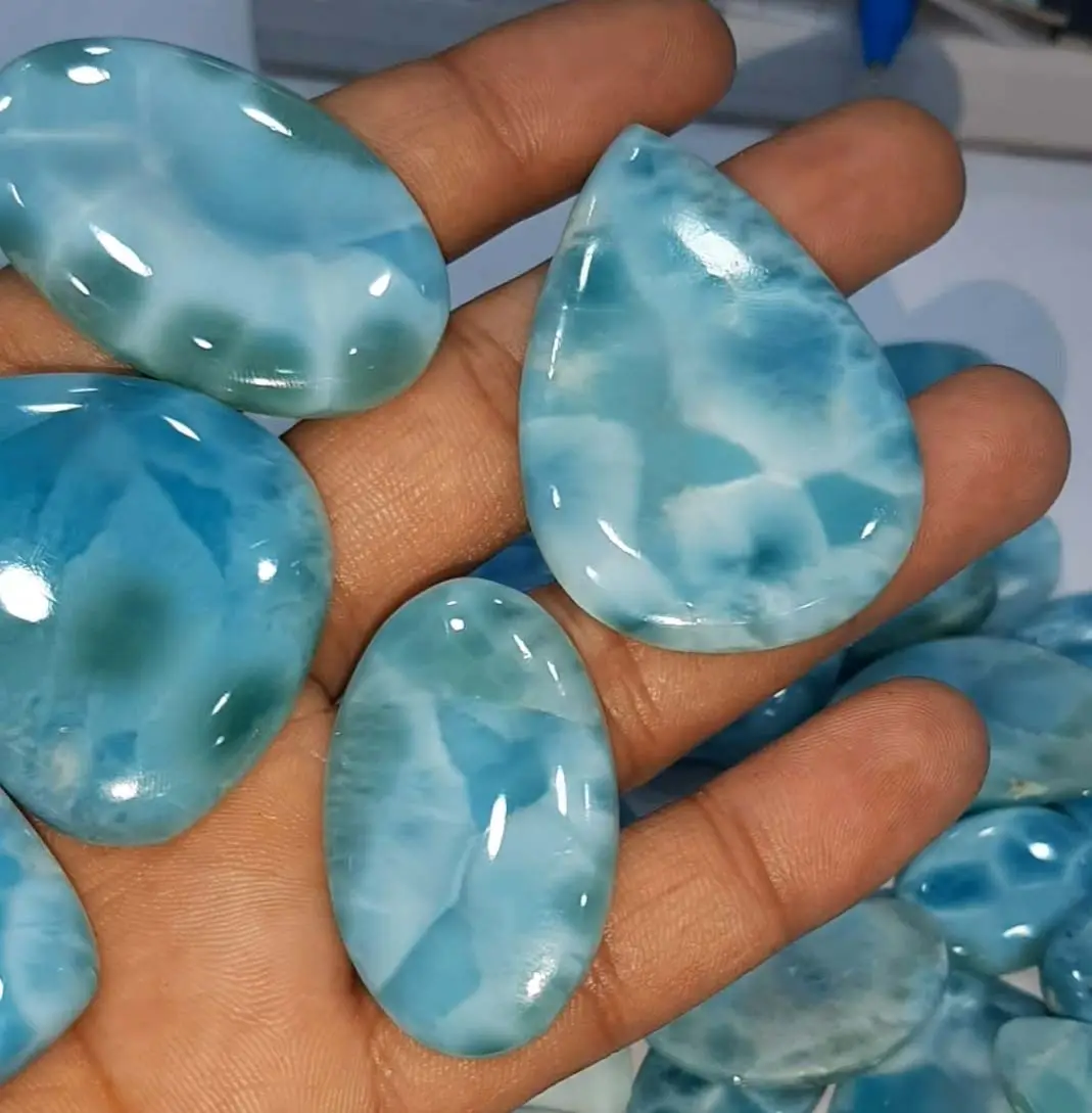 Yüksek kaliteli Larimar Cabochon Mix şekil ve boyut taş yaz takısı Valentin günü hediyeleri için boyutu 16-18mm