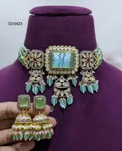 Ensemble de collier de haute qualité avec perles sculptées antiques, bijoux Kundan avec diamant américain et Kundan rouge moyen