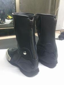 Botas de Motociclista de Cuero Pro Biker para Hombre y Unisex, Estilo Racing, Impermeables, Resistentes al Viento y al Fuego - Product Image 3