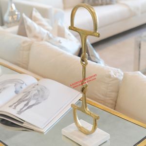 Escultura decorativa de aluminio para el hogar, mesa de comedor para el hogar, diseño único, superventas, escultura elegante de mesa en mármol - Product Image 4