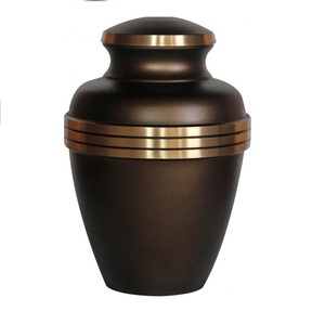 Urne funéraire en laiton de qualité supérieure la plus vendue Qualité supérieure de l'Inde pour les cendres humaines Mémorial pour adultes - Product Image 5