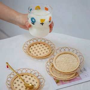 Dessous de verre en rotin de bambou faits main, accessoires de cuisine décorative pour la maison - Product Image 1