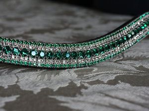 วงคิ้วสีเขียวรูปตัว V - Product Image 3