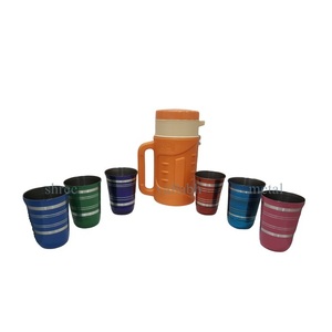 Ensemble de verres à eau froide isolés, carafe à eau en plastique de haute qualité, design noble - Product Image 4