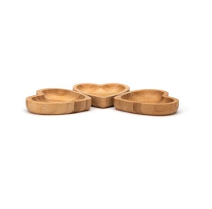 Plateau en bois en forme de cœur - Product Image 1