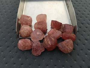 25 pièces naturel non traité fraise Quartz brut pierres précieuses en vrac faisant de minuscules perles de bijoux bruts en gros - Product Image 4