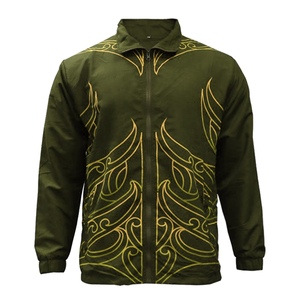 Veste universitaire pour homme en tissu satiné enduit de nylon 100% imperméable, écologique et personnalisable pour l'hiver - Product Image 5