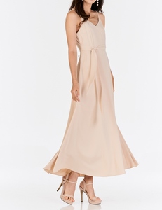 Elegante Vestido Largo Beige de Crepé con Cuello Cuadrado, Tirantes Finos, Estilo Cruzado con Lazo, Formal, Sin Mangas, con Dobladillo Recto, Estilo Verano, 100% Crepé - Product Image 3