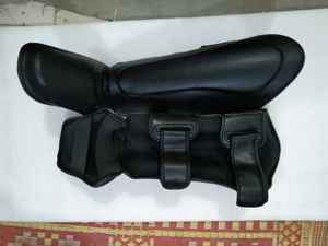 Protège-tibias Muay Thai personnalisés de haute qualité à bas quantité minimale de commande Kick Boxing Protège-tibia de qualité spéciale - Product Image 5