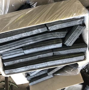 Briquettes de charbon de bois dur de haute qualité, écologiques, fabriquées à la machine, sans fumée, faible teneur en cendres, haute dureté, hexagonales, grandes quantités 5-6 - Product Image 2