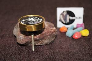 Pomo de puerta de resina tradicional con pomo de cajón redondo de latón moldeado para muebles de cocina y tiradores de armario exportador directo - Product Image 2