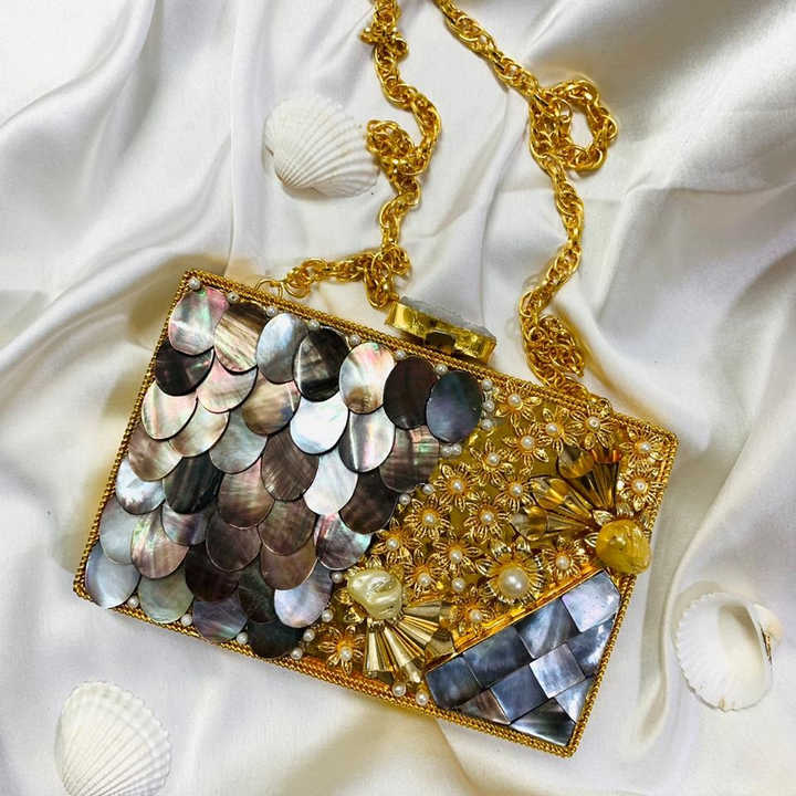Designer Metal MOP Clutches for Handbags Fashionable Brass Party and Wedding Bag with Pearl Decoration and Stone Pattern
