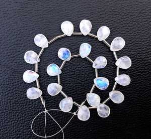 Perles en forme de poire à facettes en pierre de lune arc-en-ciel naturel de haute qualité blanc avec bleu Flashy pour la fabrication de bijoux Bracelet collier - Product Image 4