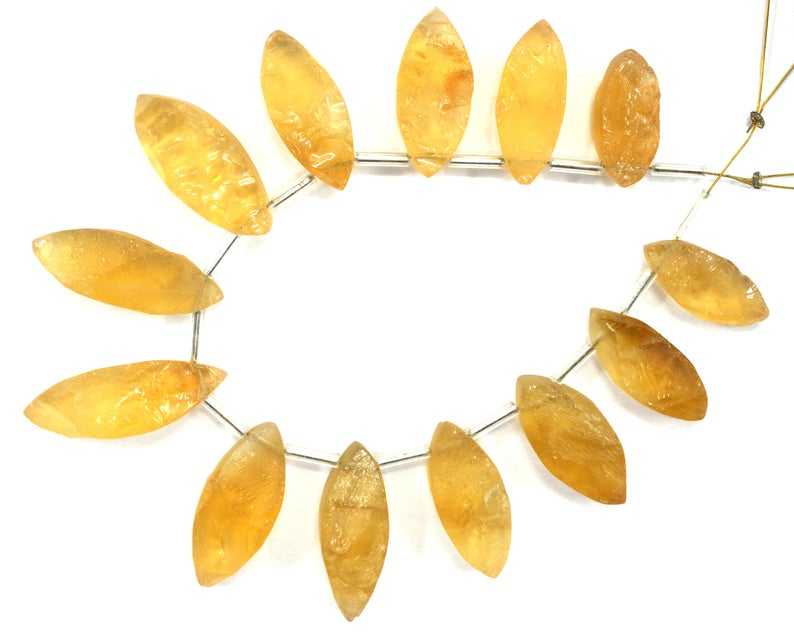 สีเหลือง