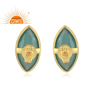 Boucles d'oreilles clous en argent plaqué or avec pierre précieuse Calcedoine Aqua Marquise, bijoux de créateur, fabrication artisanale - Product Image 3