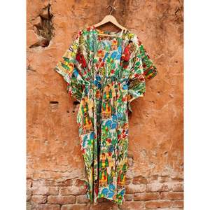 เสื้อคลุมพิมพ์ลายดอกไม้สำหรับผู้หญิงชุดเดรสแขนกุดผ้าคอตตอนเนื้อนุ่มทรงหลวมสวมใส่สบายตกแต่งชายหาดลูกไม้ธรรมชาติขายส่ง - Product Image 5