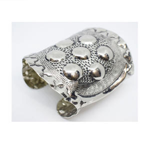 2025 vente chaude fête femmes western turquoise bijoux jeans pour femmes délicatesse et manchettes attrayantes et conception géométrique - Product Image 2