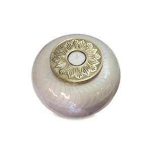 Noir avec patte d'animal de compagnie gravée en argent, impression de lampe à thé, urnes de crémation pour cendres funérailles métal laiton/aluminium - Product Image 5