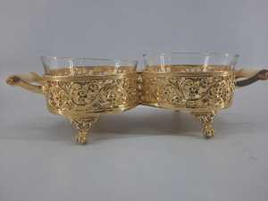 Bol à double compartiment plaqué or avec inserts en verre – Plateau à fruits secs en métal filigrané et centre de table pour cadeaux festifs - Product Image 2