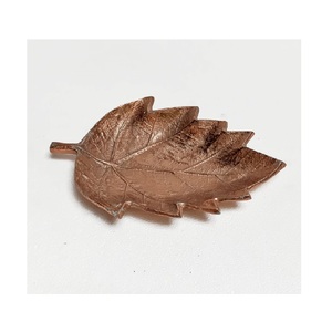 Wholesale Leaf Shape Metal <b>Decorative</b> <b>Plate</b> Handmade Engraved Plant Pattern Nordic Design Dishes & <b>Plates</b> For Home Hotels Table - Product Image 4