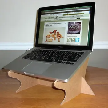 नई डिजाइन लकड़ी के लैपटॉप स्टैंड मर्द के लिए आकार कारखाने से सीधे खरीद