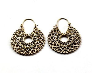 Pendiente de aro de latón hecho a mano con diseño Tribal Joyería de acero inoxidable con piedra de diamante para regalo de fiesta de compromiso de boda - Product Image 1