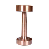 Lámpara de mesa pequeña de estilo retro para bar, luz LED decorativa de estilo nórdico con diseño de carga, funciona con batería, para cafetería, restaurante y Mesa