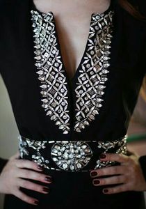 --- BEAUTIFUL---DESIGN-OF-NEW--EVENING-PARTY-WEAR-robe élégant-embellie travail-pour-fête-usure et de mariage-2021 - Product Image 2