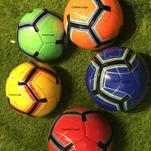 Vente en gros de ballons de football en PU de taille officielle de qualité supérieure conception d'impression de logo personnalisé ballons de football robustes - Product Image 6