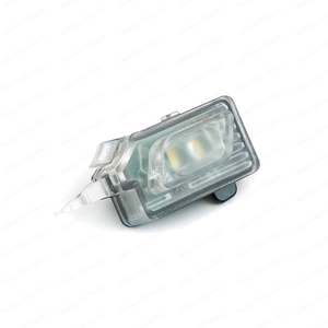 BDP1061-2 Poignée De Porte Extérieure Avertissement LED Périphérique Lumière de Courtoisie Lampe Avant Arrière Droit 8W0947134 - Product Image 1