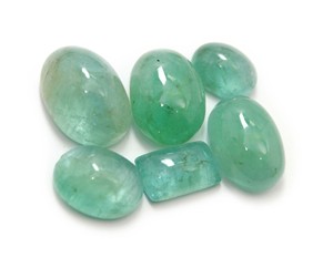 พลอยรัสเซียทรงหลังเบี้ยเรียบสีเขียวธรรมชาติ6ชิ้น - Product Image 3
