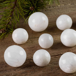 Natural Scolecite <b>Spheres</b> <b>Balls</b> Wholesaler Manufacturer From India - Product Image 1