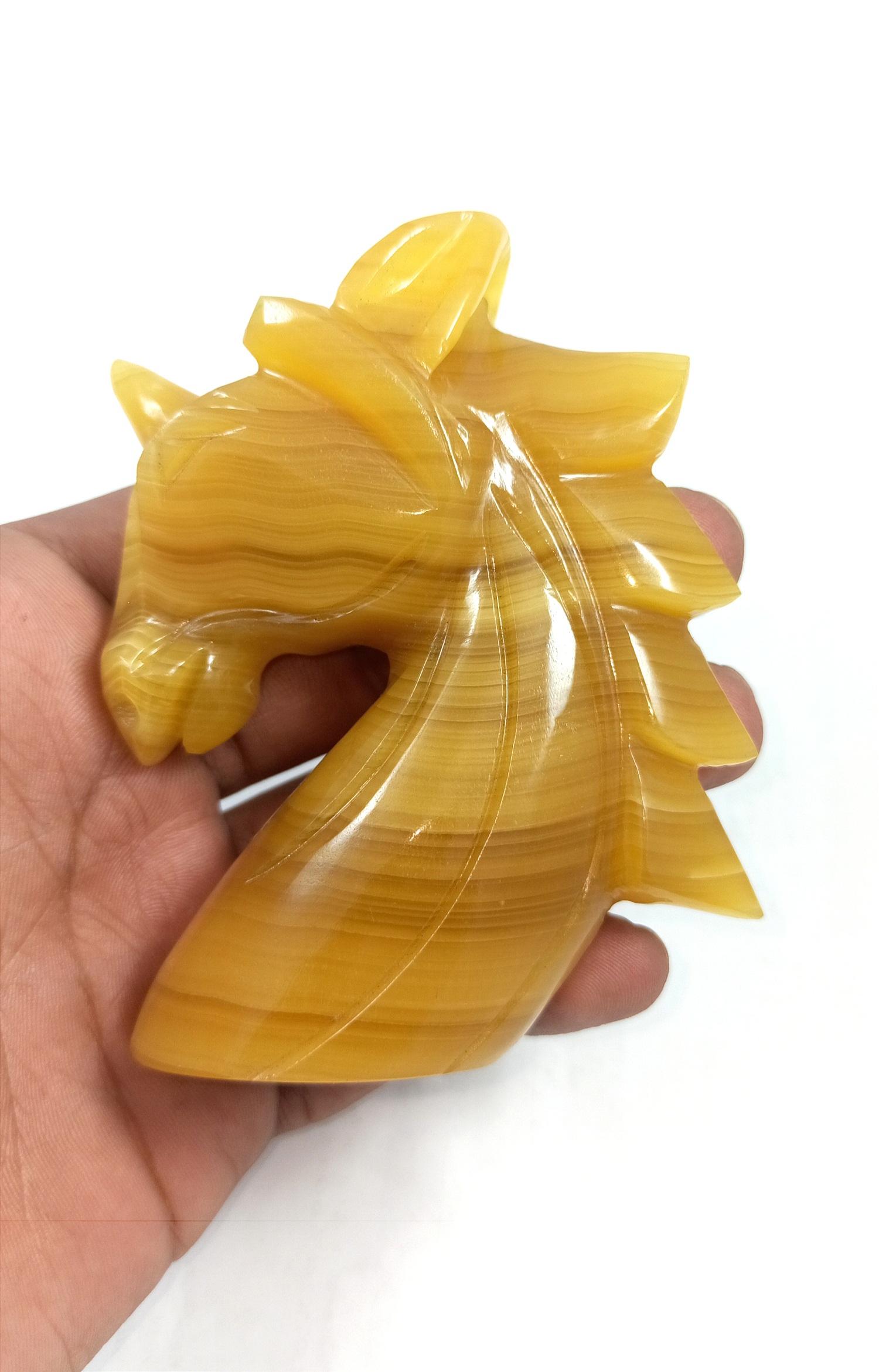 สีเหลือง