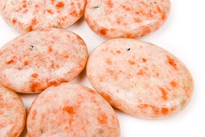 Pierre solaire de poche en cristal, pierre pour guérison, pouce - Product Image 4