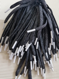 Accesorio con capucha de cordón plano y elástico de poliéster Par perfecto de cordones Muestra gratis - Product Image 3