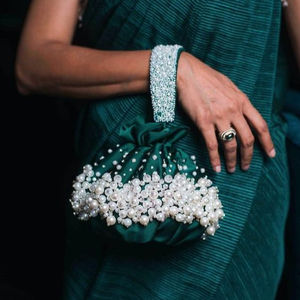 ¡2021 impresionantes nuevos bolsos de noche de seda bellamente adornados con cuentas de piedra de cristal Zari para bodas y trabajo! - Product Image 1