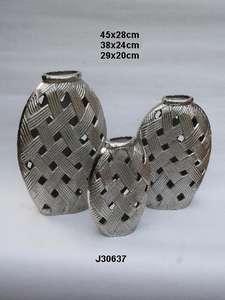 Jarrón de mesa de aluminio fundido de alta calidad, florero moderno con estilo de tejido de ratán para decoración del hogar - Product Image 2