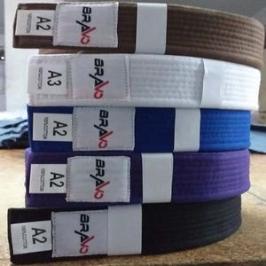 เข็มขัดบราซิลเลียนยิวยิตสู (BJJ) ผ้าฝ้าย 100% สวมใส่สบาย ปักโลโก้ตามสั่ง ขายส่ง สำหรับศิลปะการต่อสู้ - Product Image 6