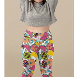 Capri elástico de poliéster y LICRA para mujer, pantalones cortos de Yoga brillantes para ejercicio, Capri estampado de cintura alta con bolsillos - Product Image 2