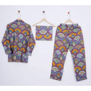 Ensemble de pyjama indien en coton imprimé Ikat pour femmes vêtements de nuit thermiques traditionnels grande taille vêtements de nuit d'été avec imprimé de fleurs - Product Image 4