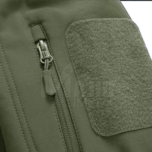 เสื้อแจ็คเก็ตแทคติคอลคุณภาพสูงจาก Majid Impex ผลิตจากผ้าฝ้ายผสมโพลีเอสเตอร์สำหรับผู้ชาย ฤดูหนาว กันน้ำ กันลม ปรับแต่งขนาด สี และโลโก้ได้ - Product Image 6