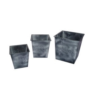Jardinière de jardin en métal avec finition blanche antique, design tendance à la mode, nouvelle forme personnalisée, vente chaude - Product Image 2