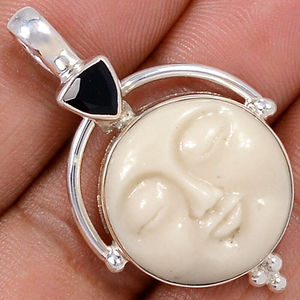 Magnifique pendentif en argent sterling 925, visage de déesse balinaise, en os, fait à la main, bijoux en argent - Product Image 1