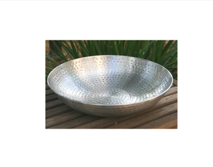 Elegante cuenco de pedicura en metal con acabado negro recubierto de polvo e Interior dorado perfecto para salón de spa y suministros de boda - Product Image 6