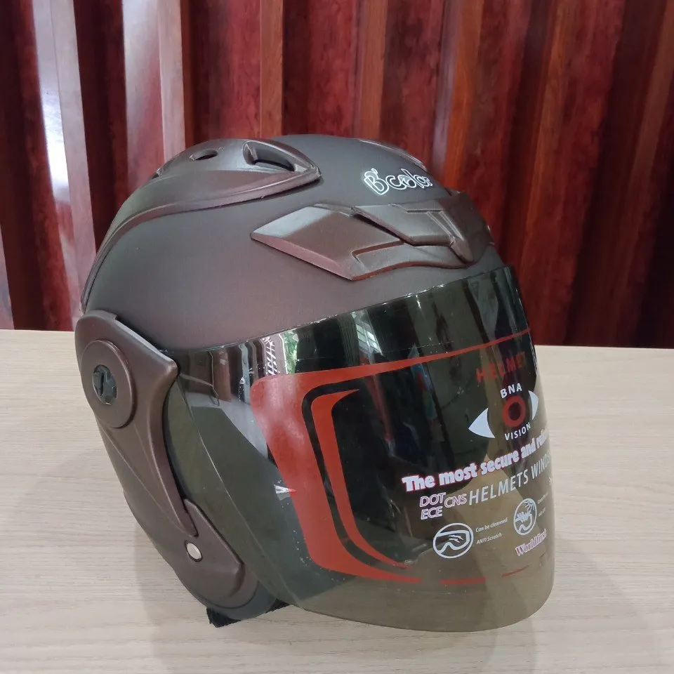 Casco de cara completa para motocicleta, buen precio, hecho en Vietnam